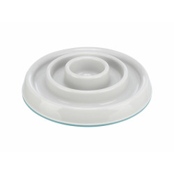 Koerte toitja Trixie Slow...