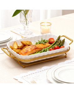 Servēšanas trauks uz metāla...