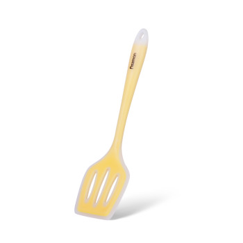 7744