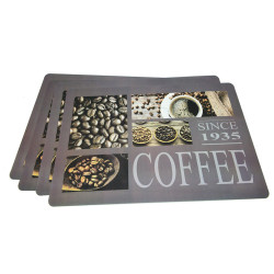 Set of 4 printed placemats...