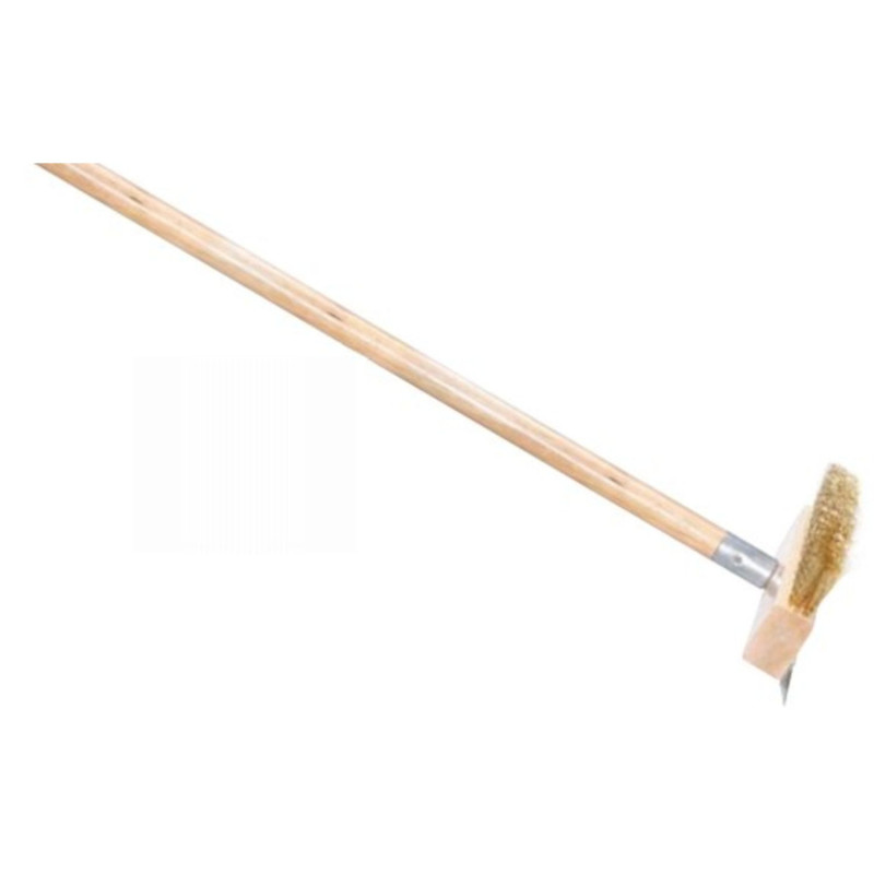 Met. Brush with wooden handle