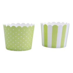 Cupcake liner Pale green...
