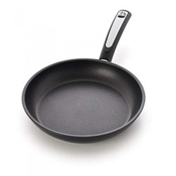 Keptuvė 28cm 5mm traukskc....